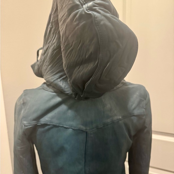 ASO Serena van der Woodsen Blue Leather Jacket - Picture 8 of 11